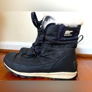 Sorel womens size 9 waterproof black sneaker boots
